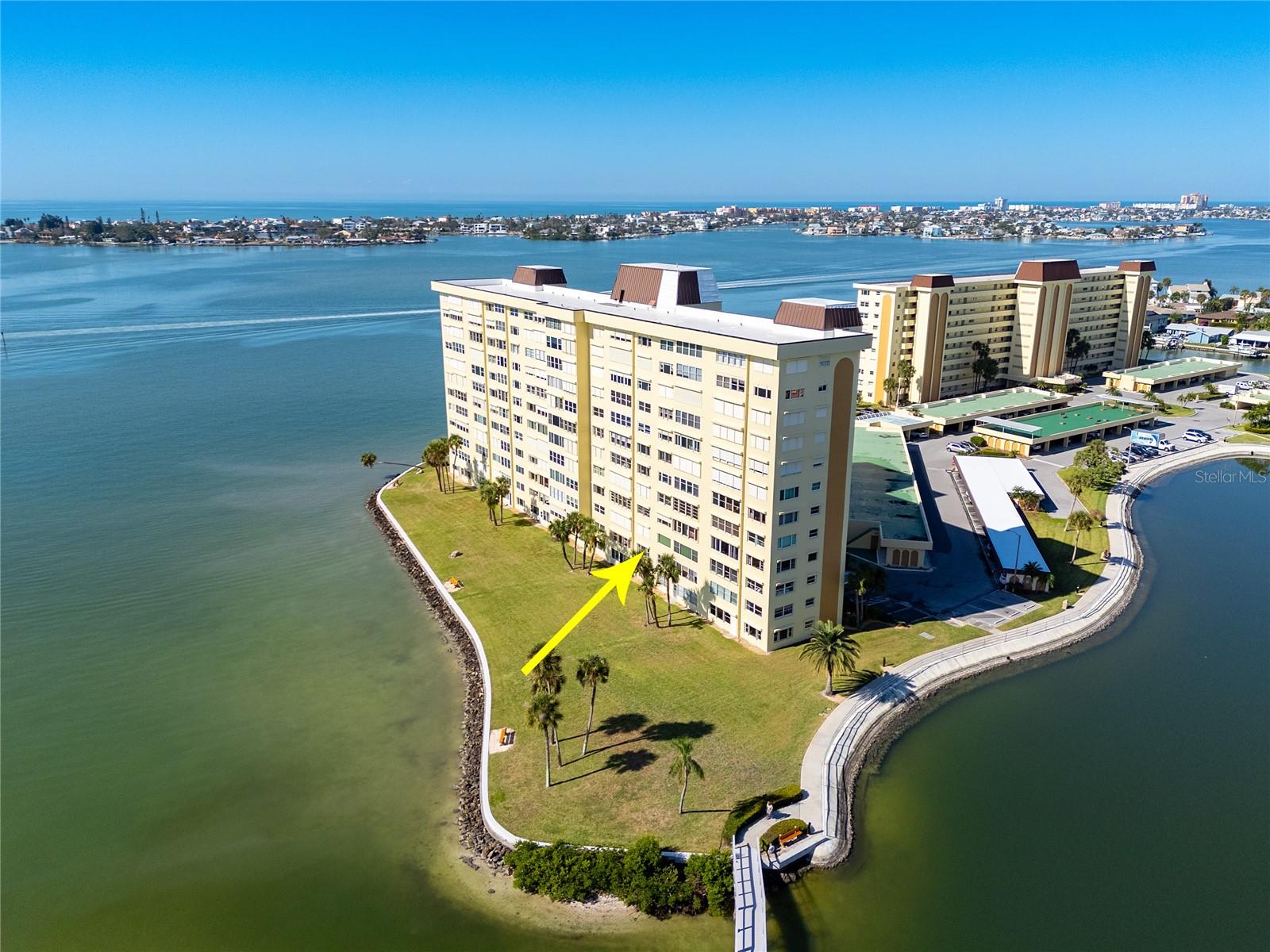 4775 COVE CIR #203, ST PETERSBURG, FL — photo 35