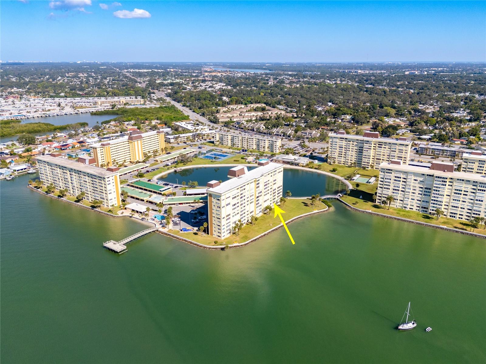 4775 COVE CIR #203, ST PETERSBURG, FL — photo 38