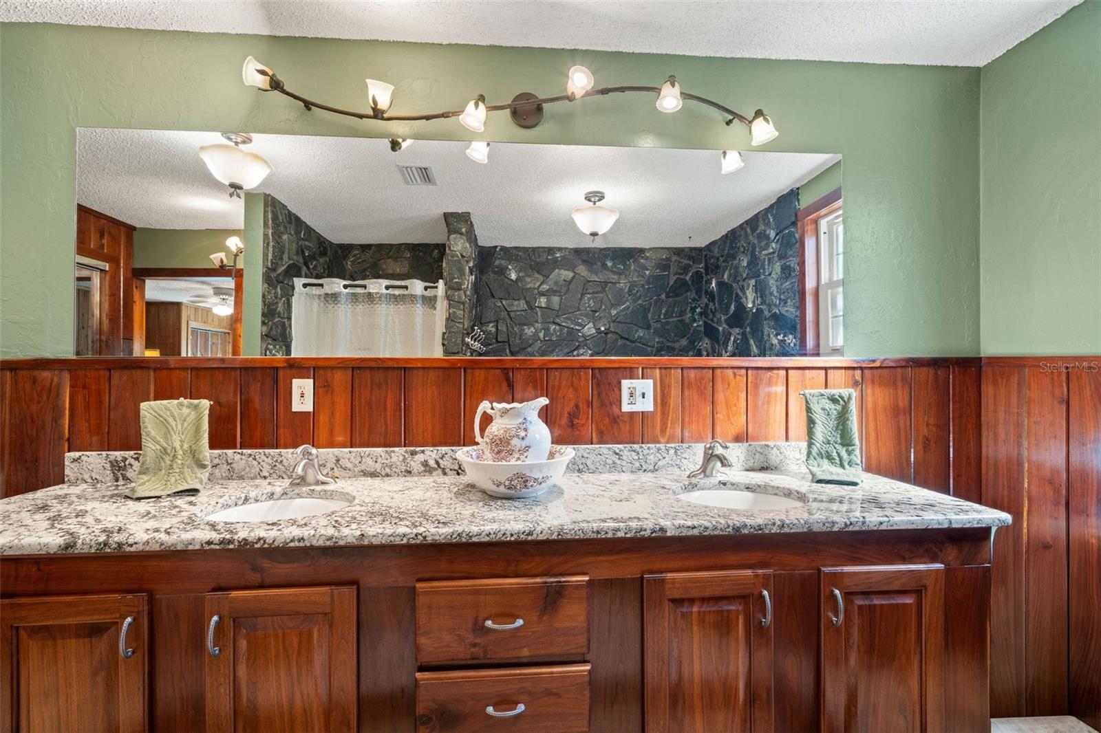 9615 EDEN AVE, HUDSON, FL — photo 26