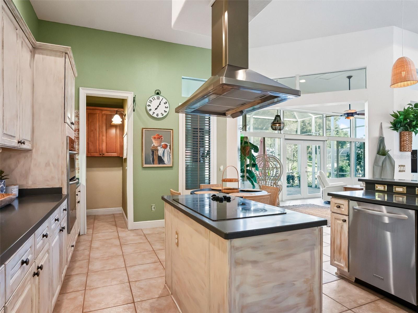 39023 GRIFFIN LNDG, LADY LAKE, FL — photo 45