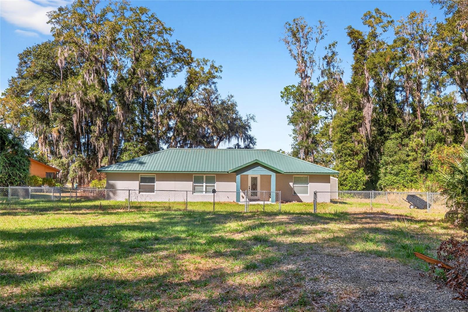 201 N WEST ST, INTERLACHEN, FL — photo 2