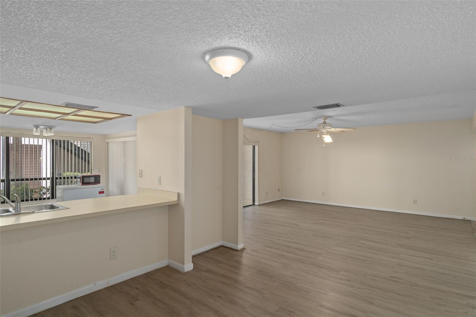 4821 PURITAN CIR #104, TAMPA, FL — photo 13