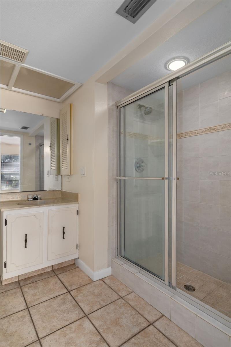 4821 PURITAN CIR #104, TAMPA, FL — photo 25