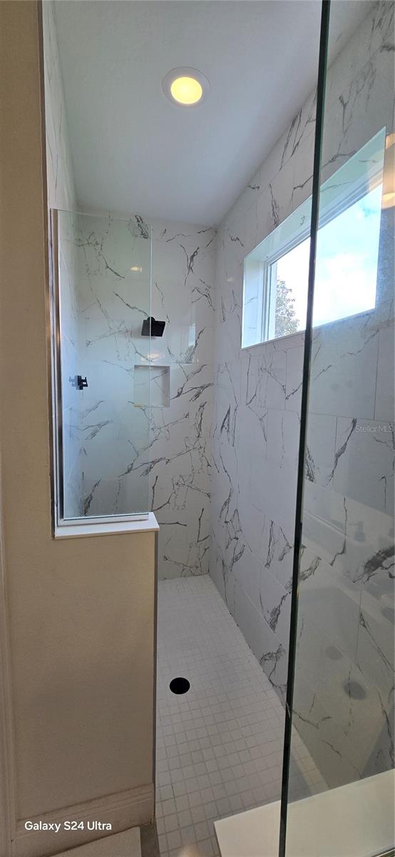 18410 BLUE HERON CIR, DEER ISLAND, FL — photo 120