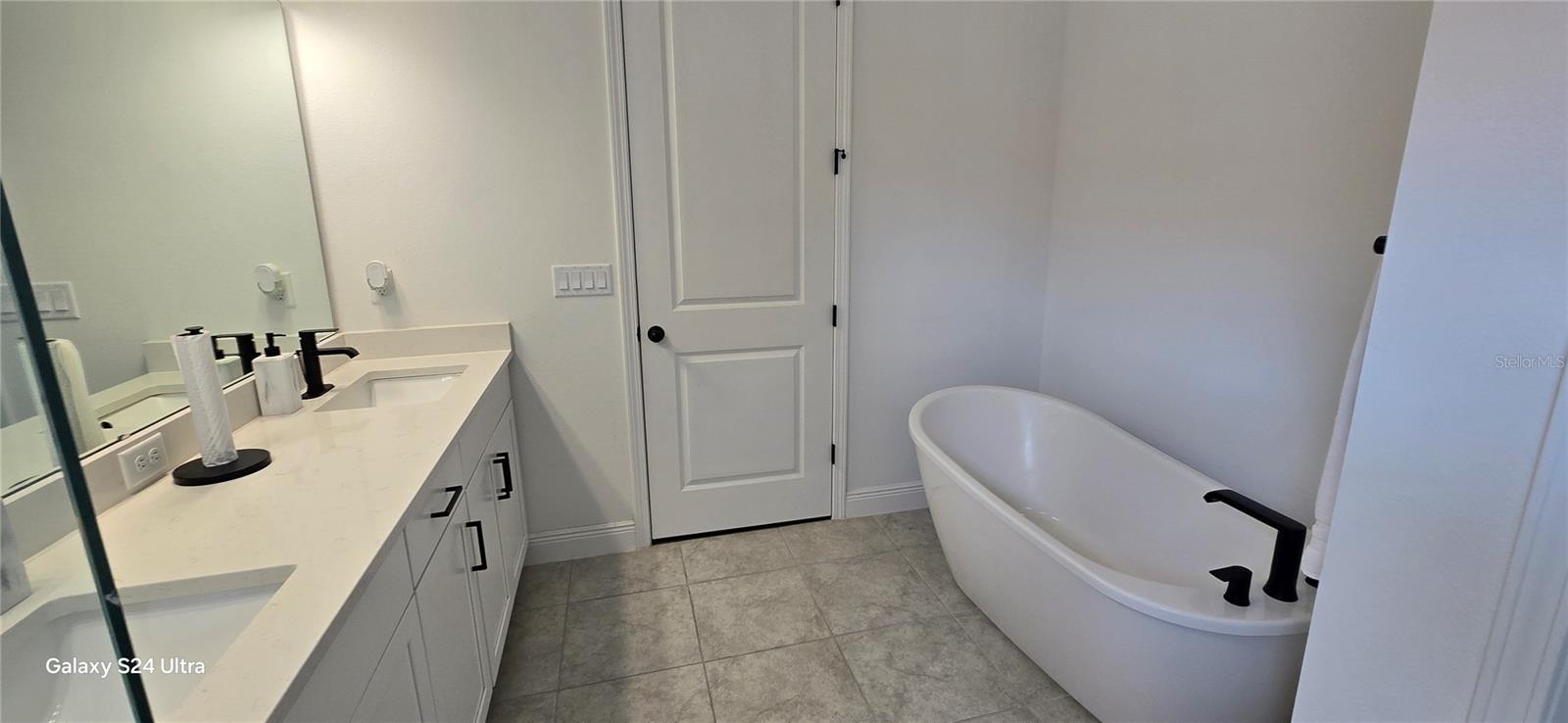 18410 BLUE HERON CIR, DEER ISLAND, FL — photo 123