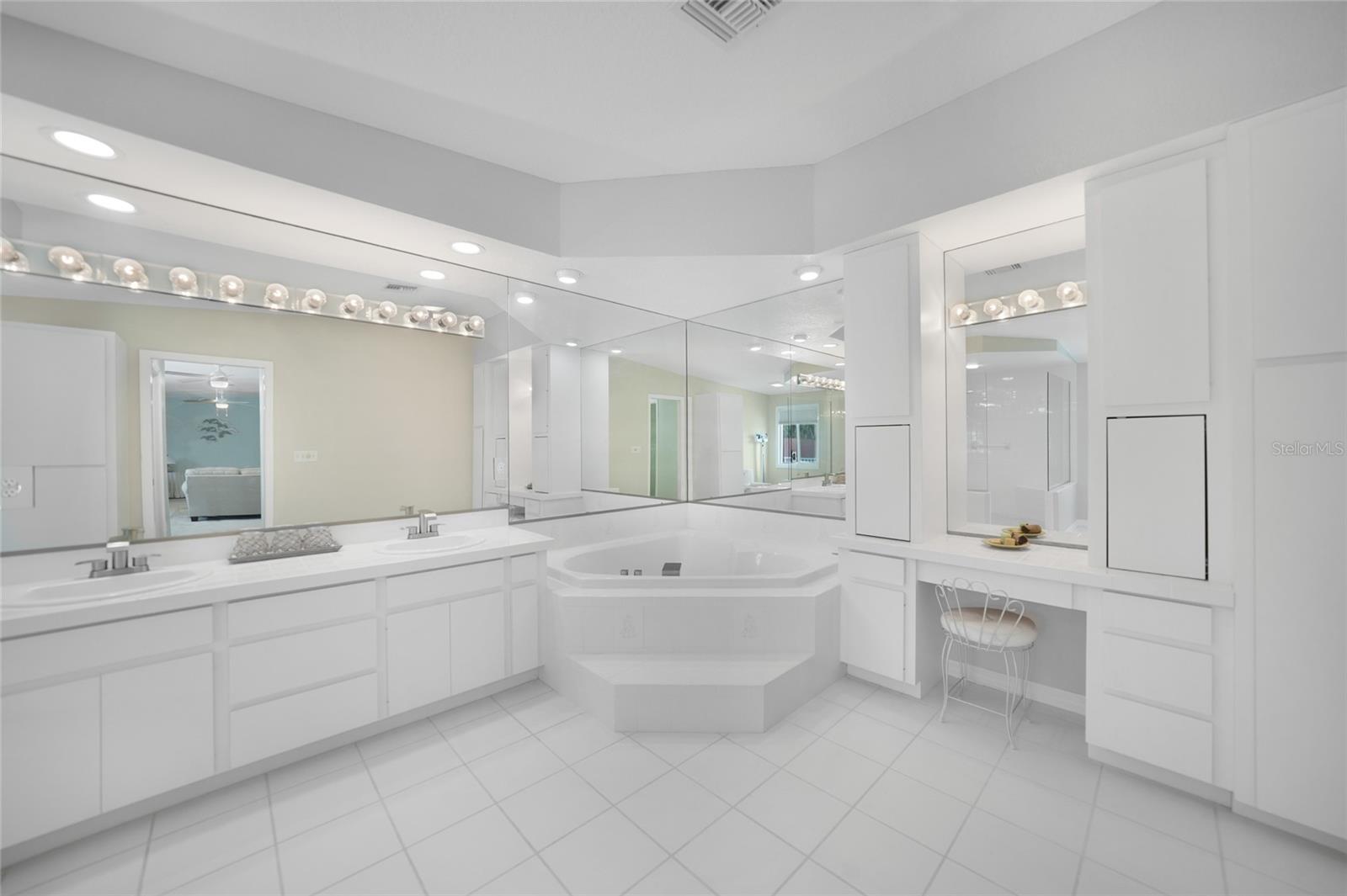 1931 BAYSHORE DR, ENGLEWOOD, FL — photo 63