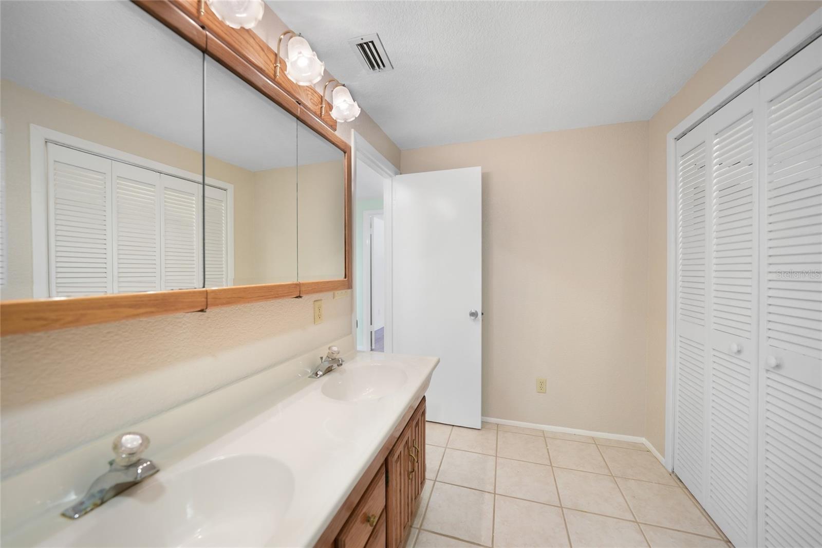 1931 BAYSHORE DR, ENGLEWOOD, FL — photo 65