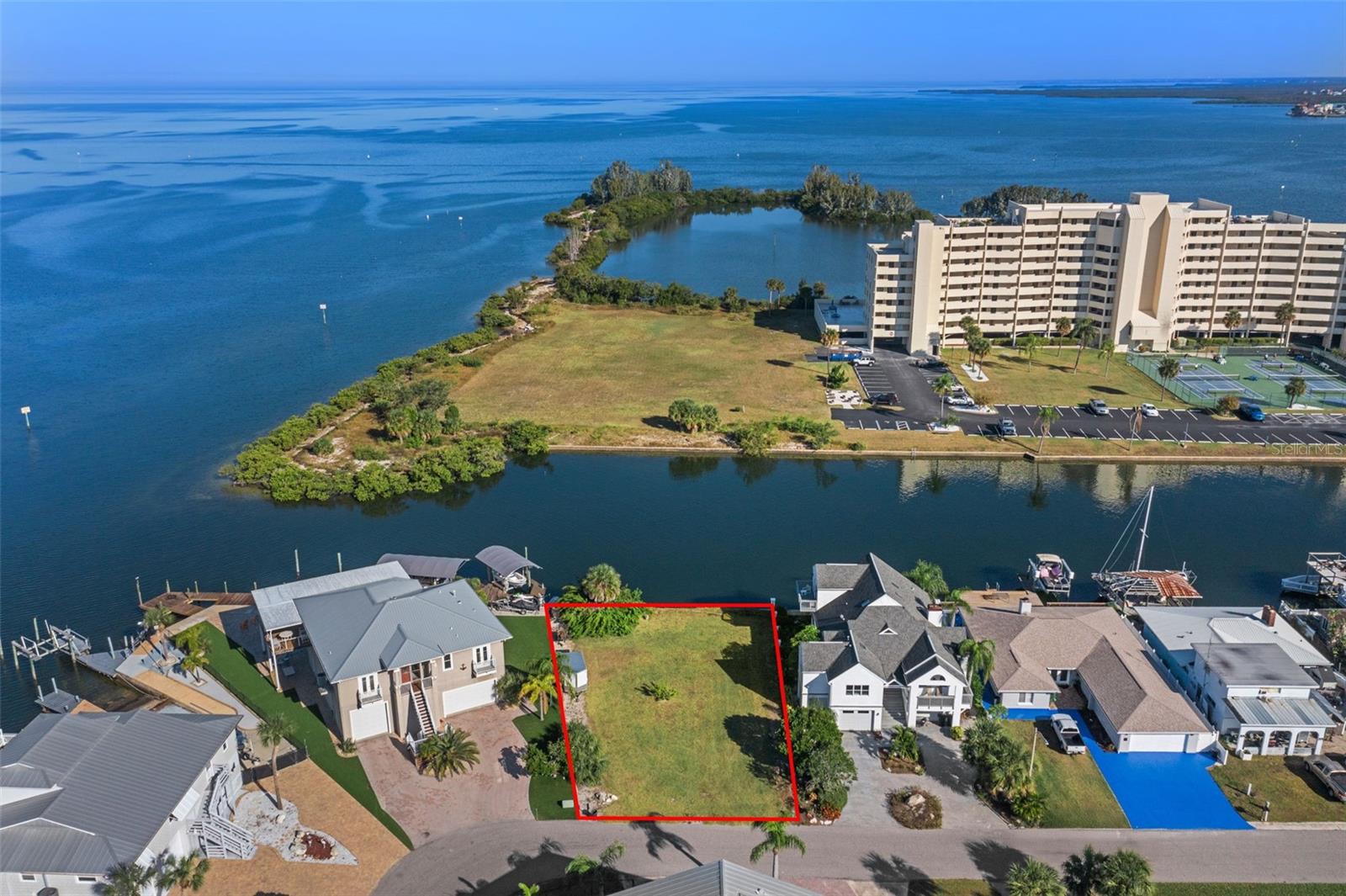 5889 BEVERLY DR, HUDSON, FL — photo 8