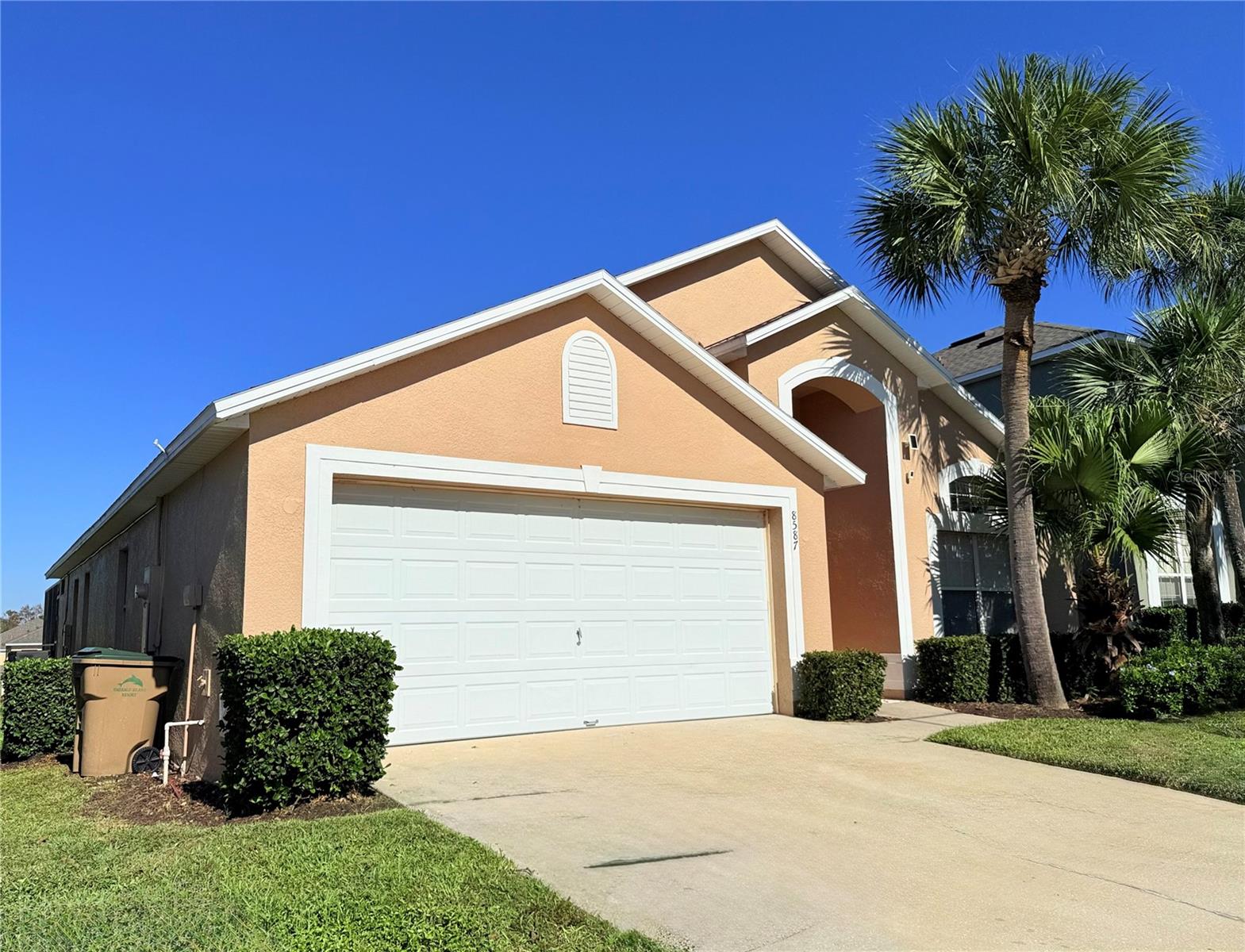 8587 SUNRISE KEY DR, KISSIMMEE, FL — photo 2