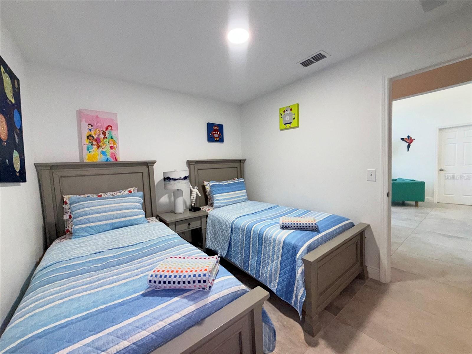 8587 SUNRISE KEY DR, KISSIMMEE, FL — photo 23