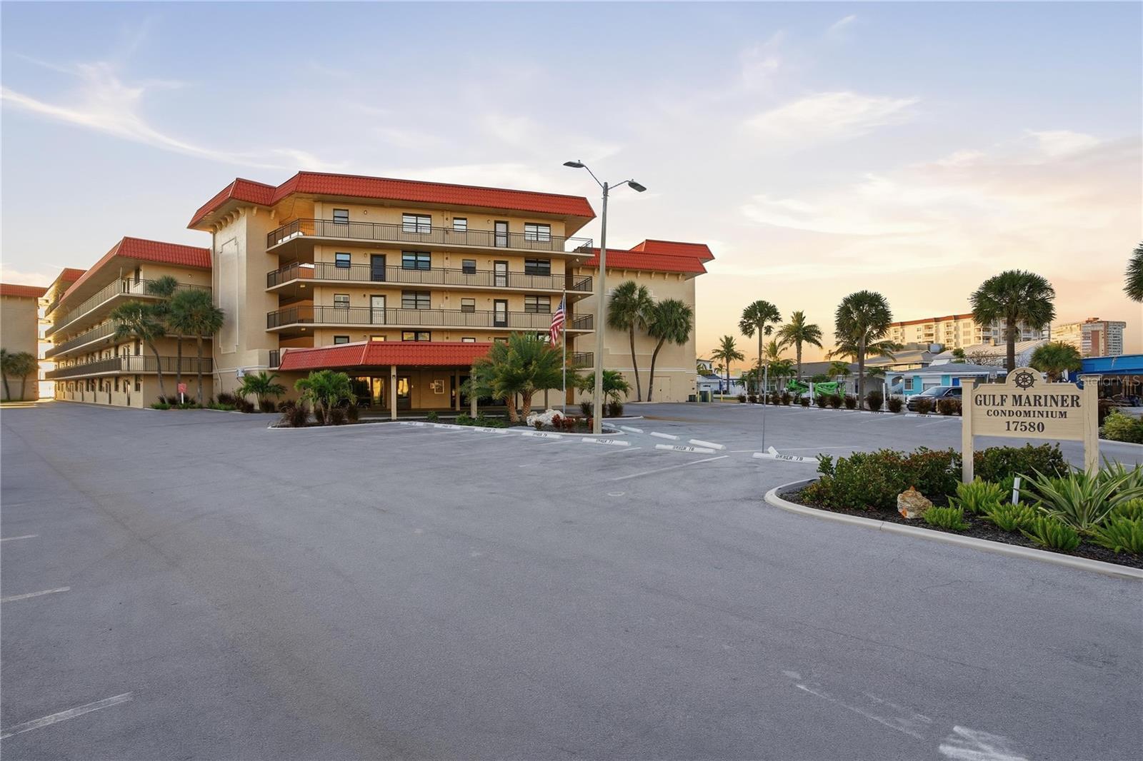 17580 GULF BLVD #302, REDINGTON SHORES, FL