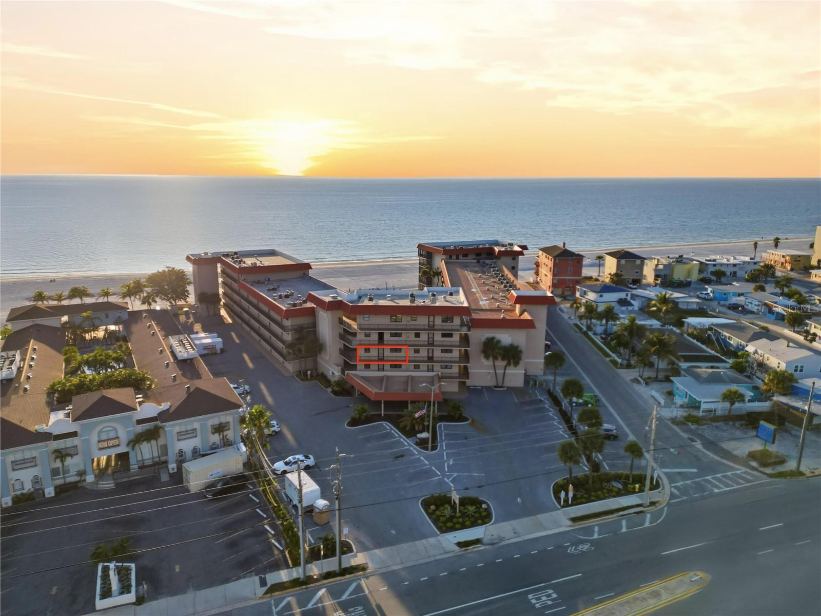 17580 GULF BLVD #302, REDINGTON SHORES, FL — photo 2