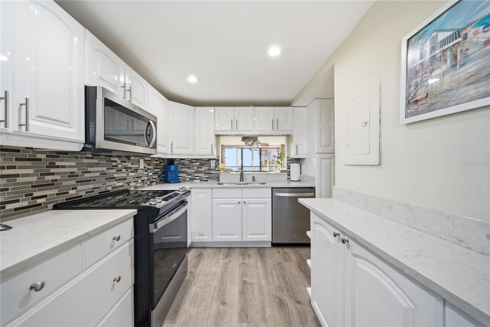 17580 GULF BLVD #302, REDINGTON SHORES, FL — photo 14