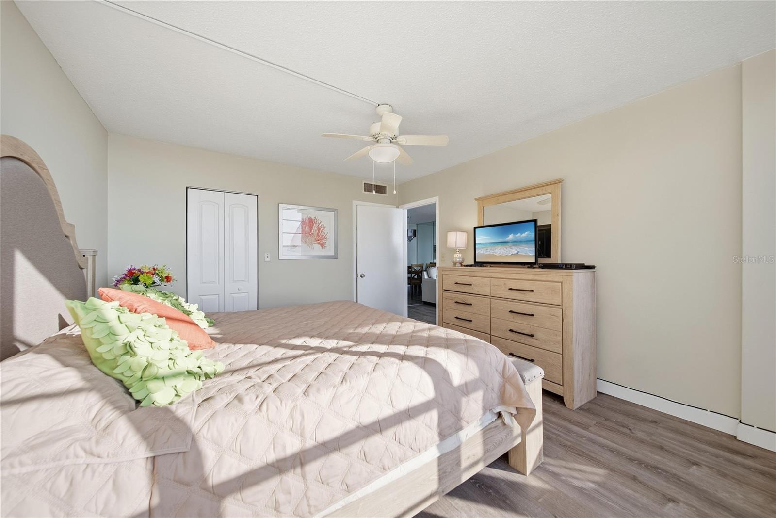 17580 GULF BLVD #302, REDINGTON SHORES, FL — photo 17