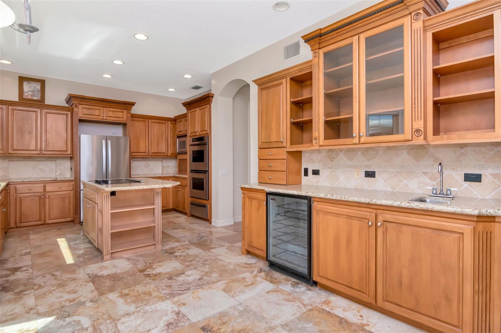 7680 PARADISE POINTE CIR S, ST PETERSBURG, FL — photo 11