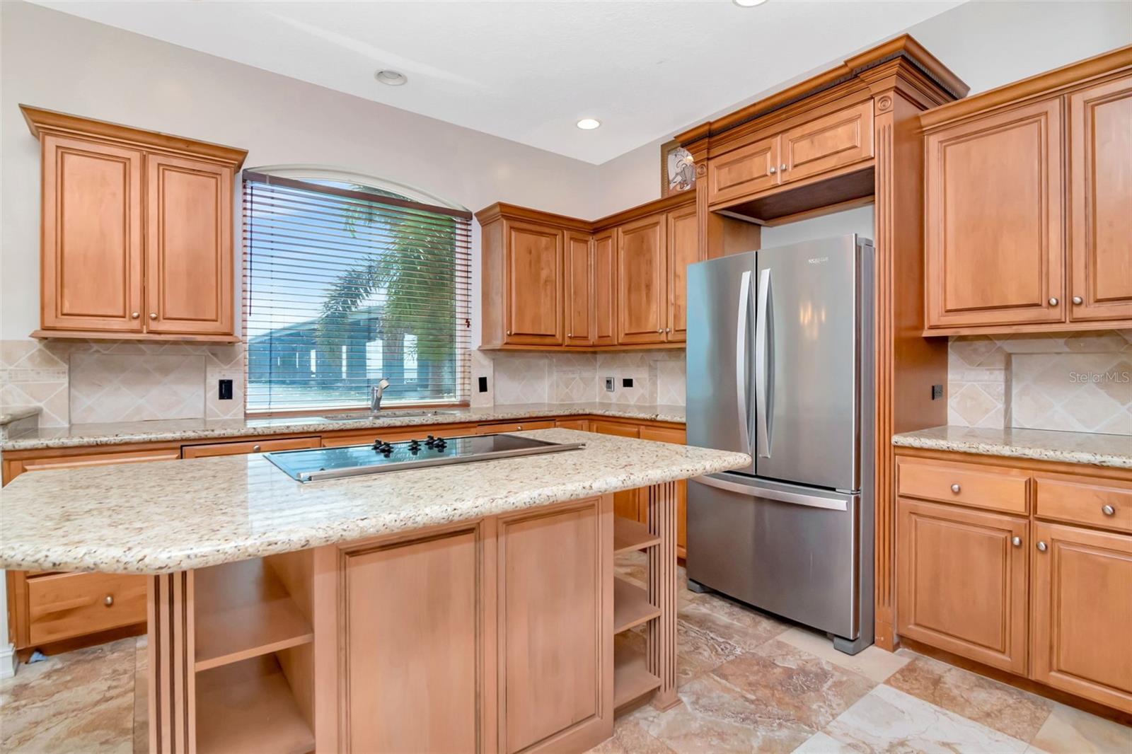 7680 PARADISE POINTE CIR S, ST PETERSBURG, FL — photo 14