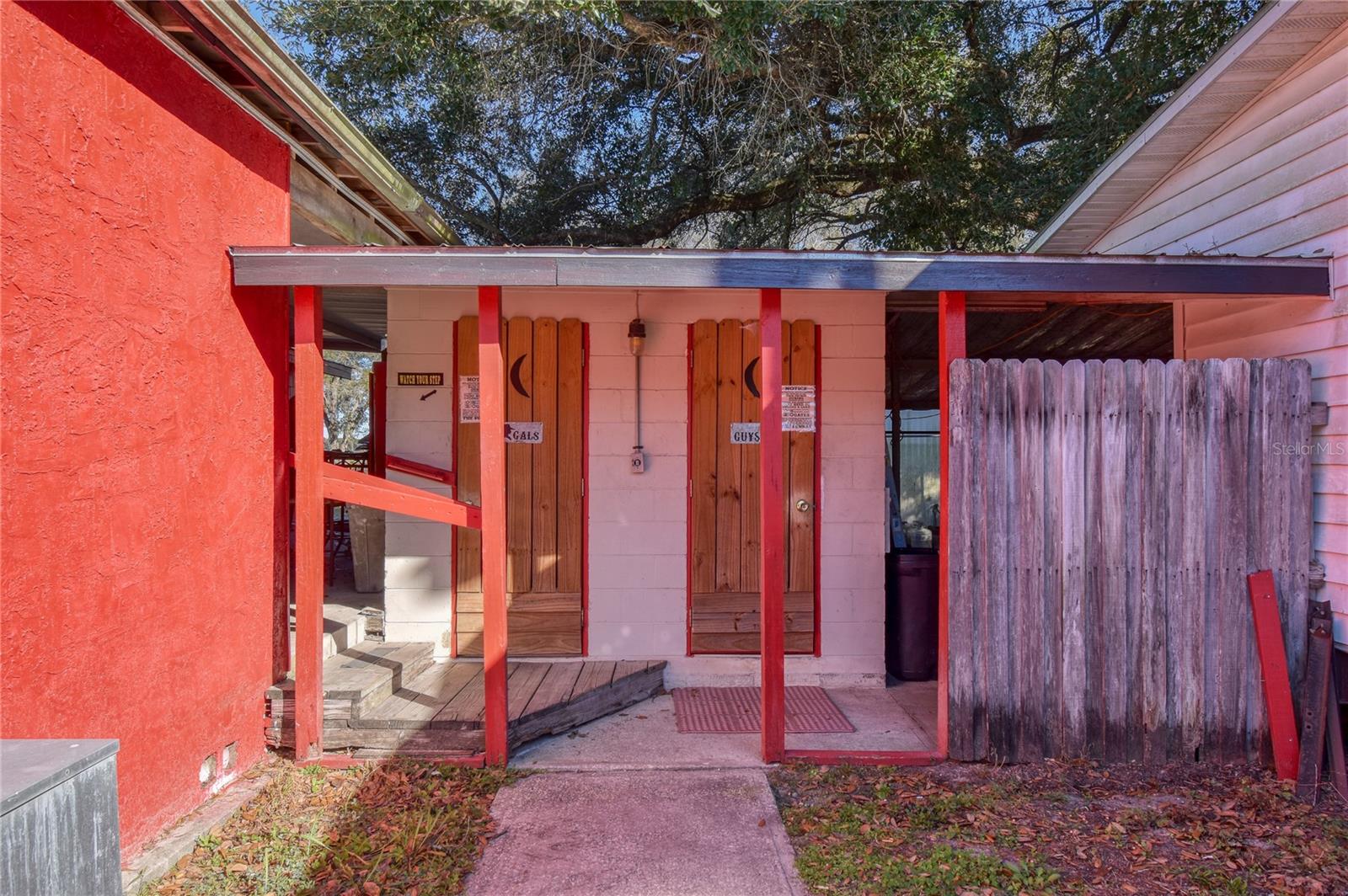 2451 SE HIGHWAY 41, MORRISTON, FL — photo 43