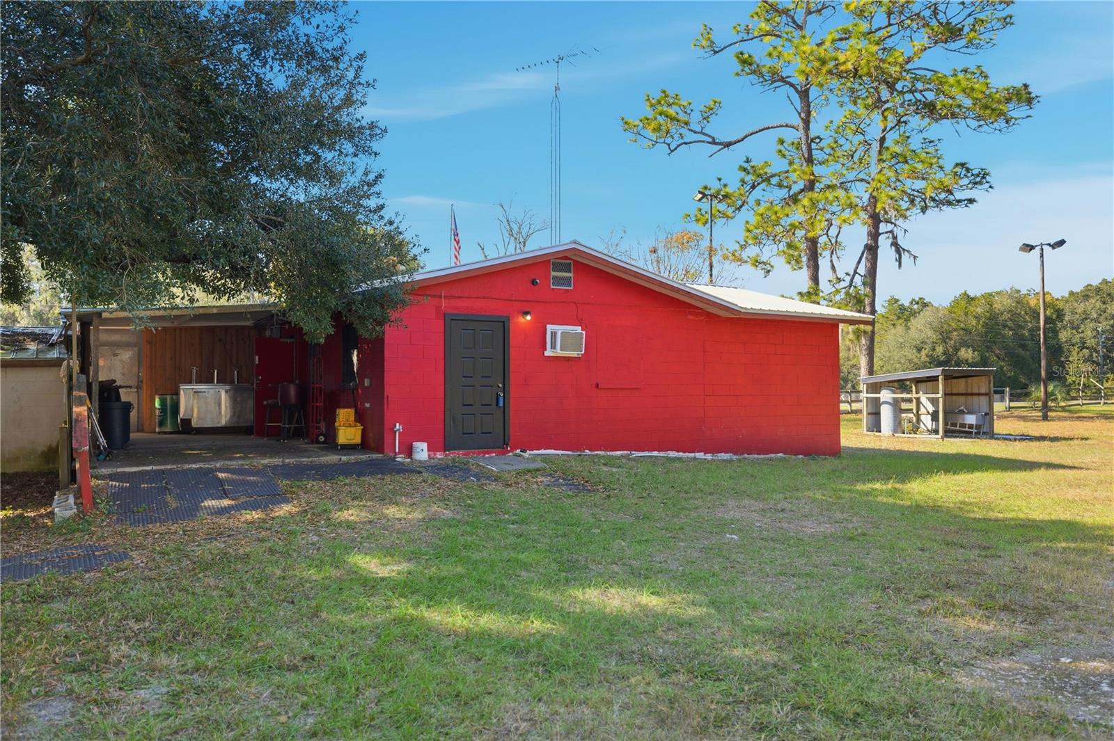 2451 SE HIGHWAY 41, MORRISTON, FL — photo 52