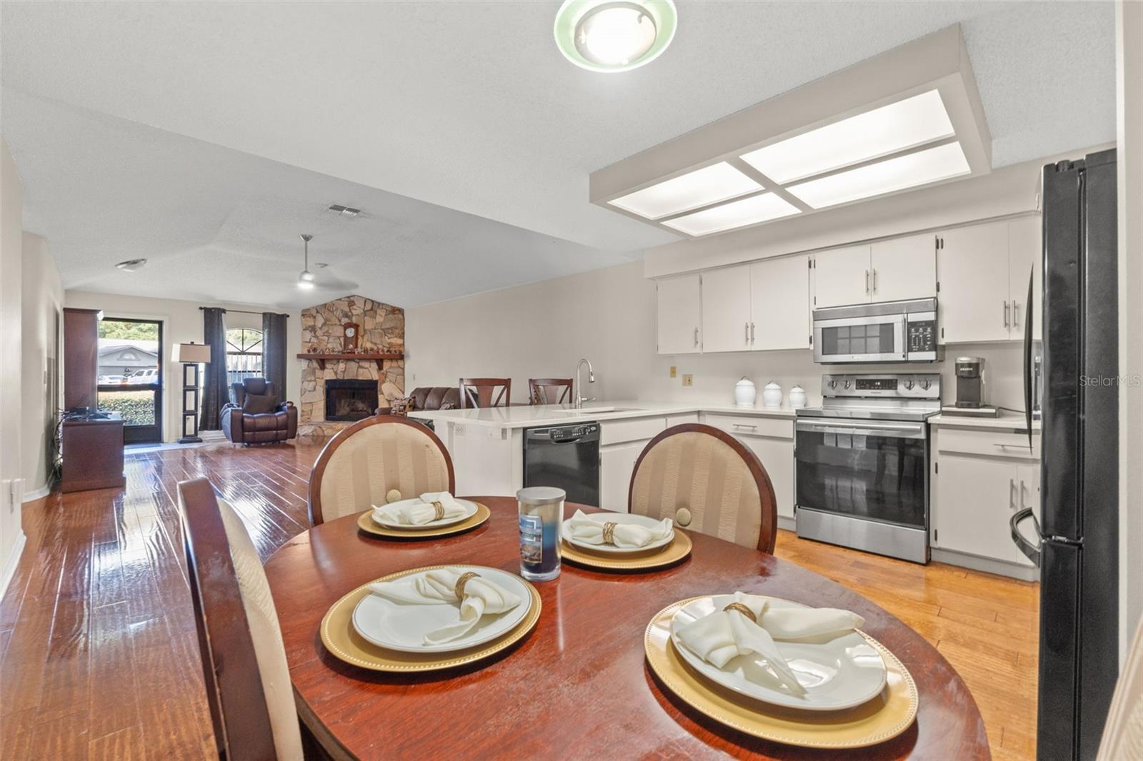 23315 CLUB VILLAS DR, LAND O LAKES, FL — photo 18