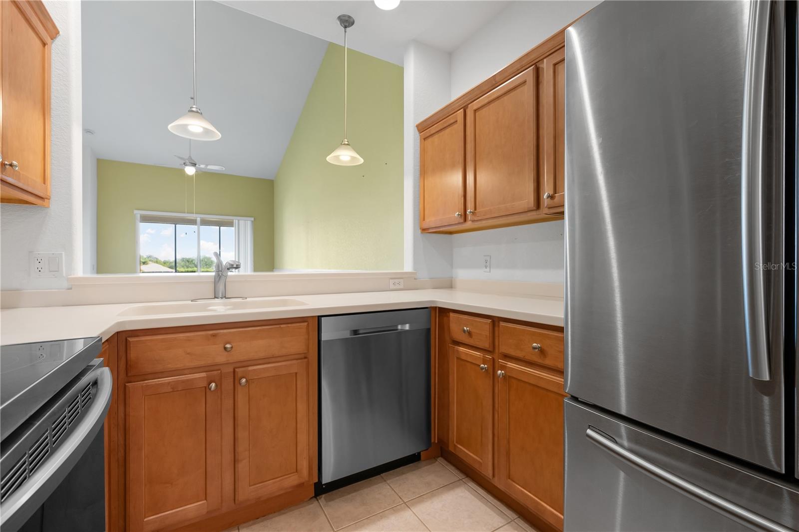 915 FAIRWAYCOVE LN #204, BRADENTON, FL — photo 17