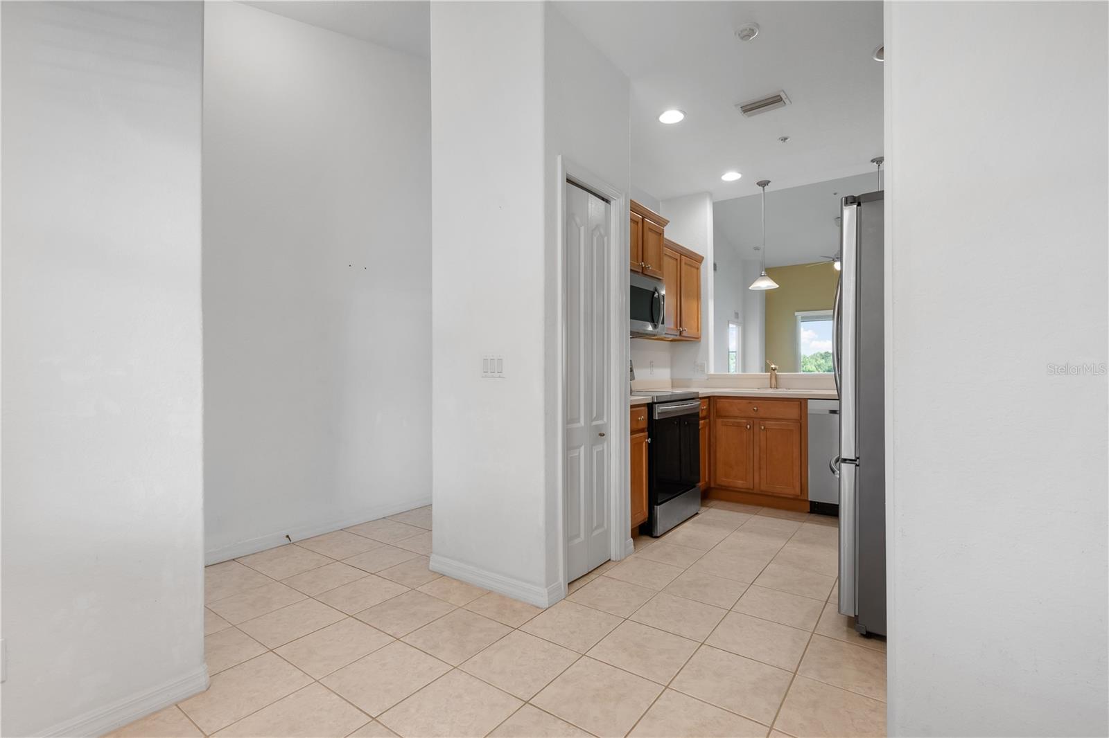 915 FAIRWAYCOVE LN #204, BRADENTON, FL — photo 18