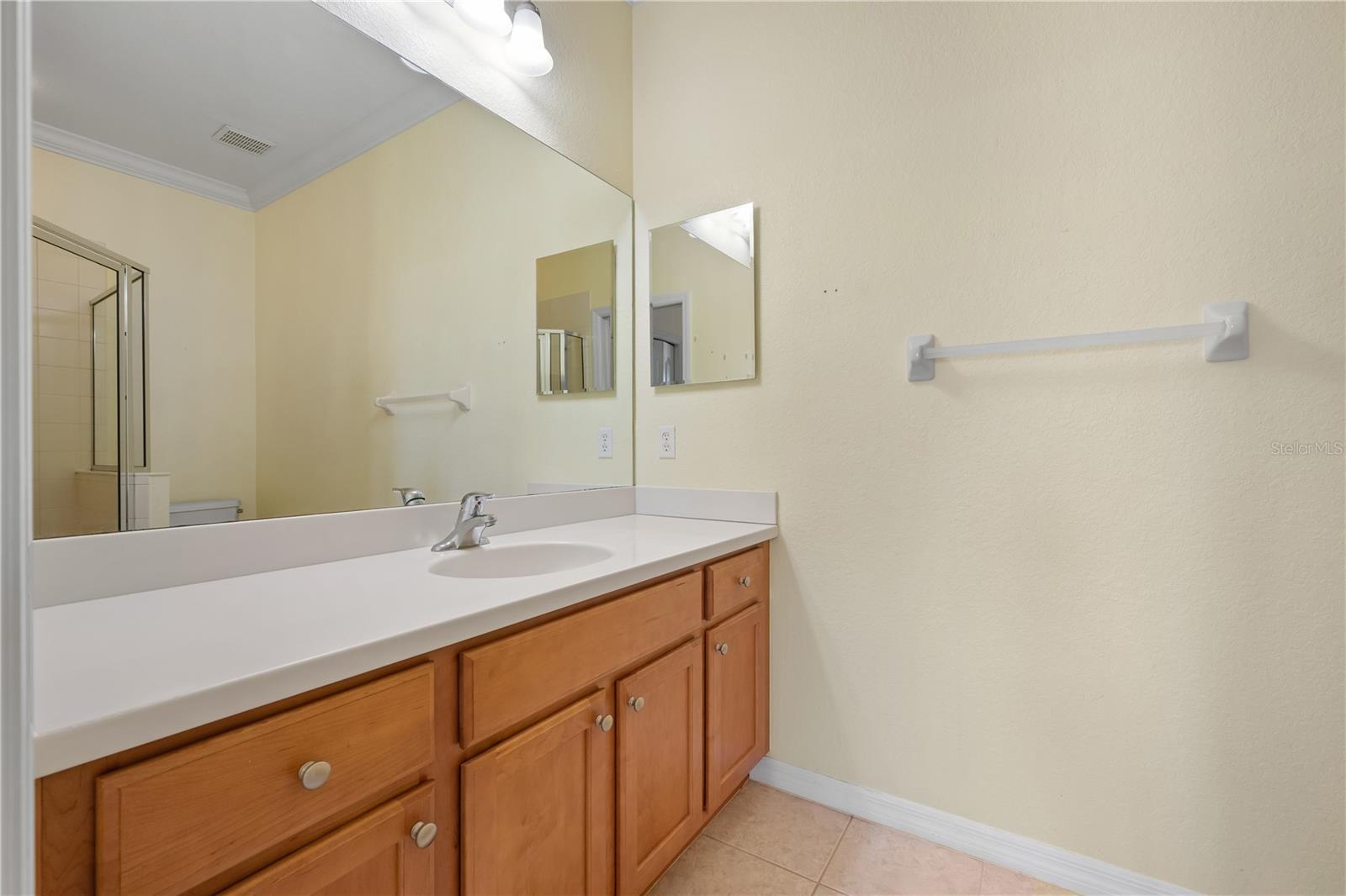 915 FAIRWAYCOVE LN #204, BRADENTON, FL — photo 25