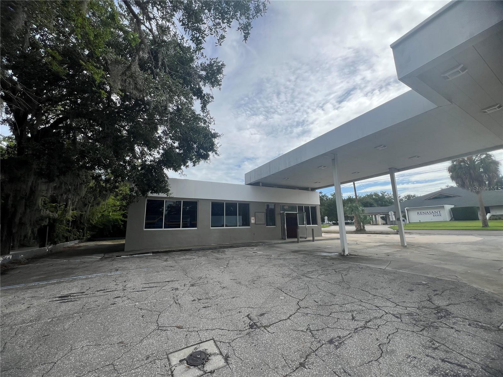 1327 E SILVER SPRINGS BLVD, OCALA, FL — photo 2