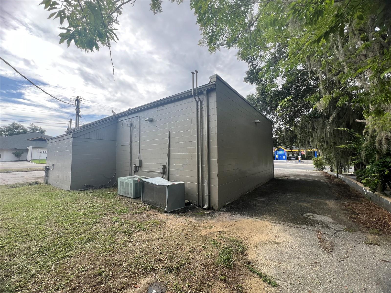 1327 E SILVER SPRINGS BLVD, OCALA, FL — photo 9