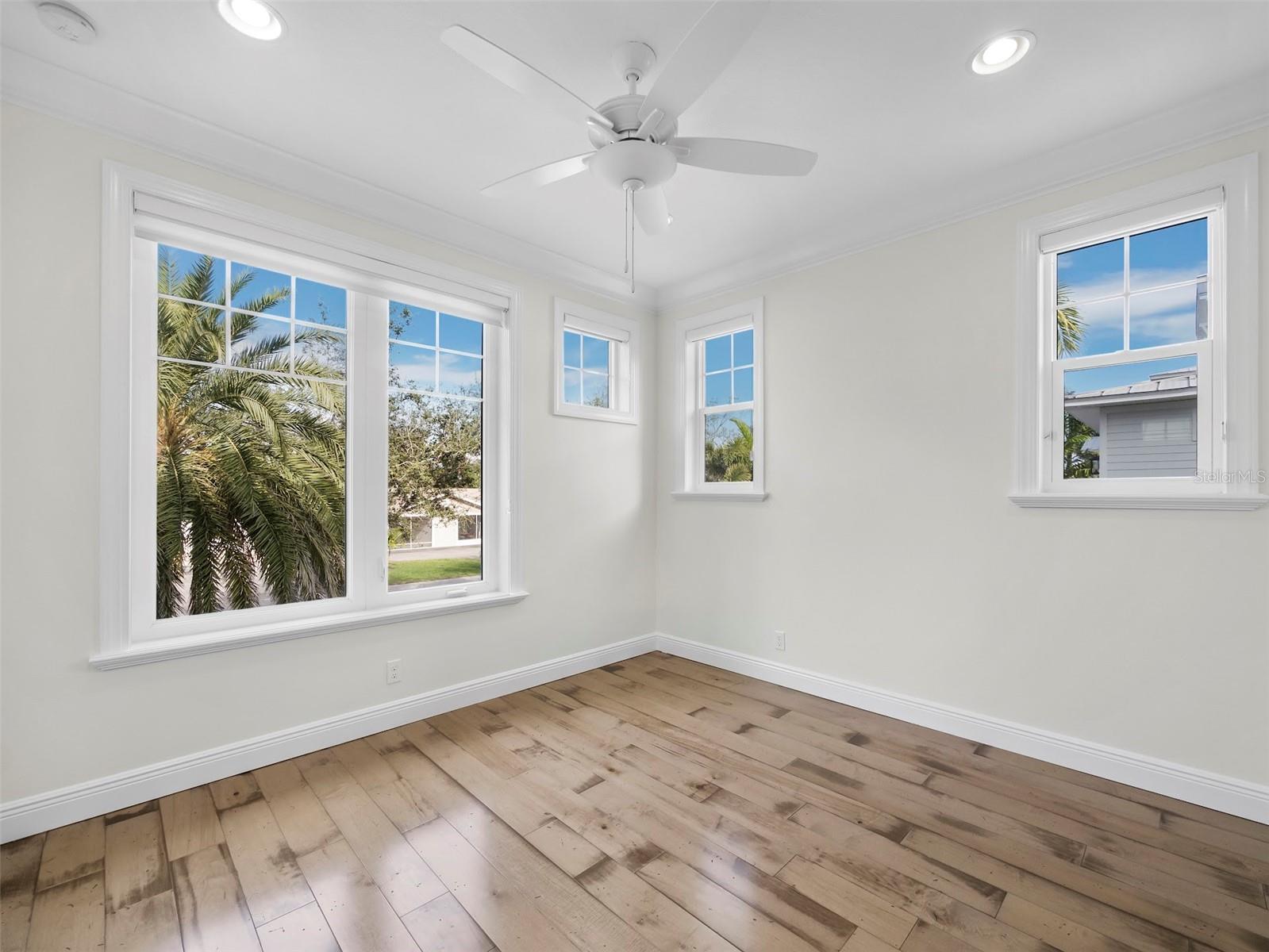 333 FIREHOUSE CT, LONGBOAT KEY, FL — photo 24
