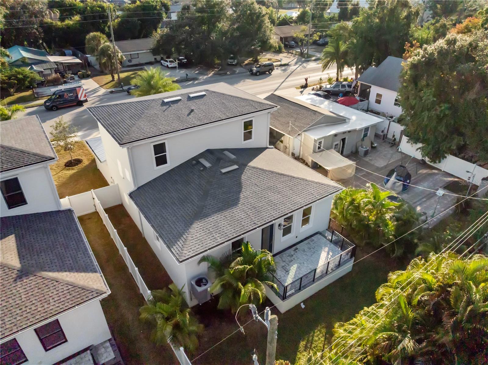 2355 BAHIA VISTA ST, SARASOTA, FL — photo 3