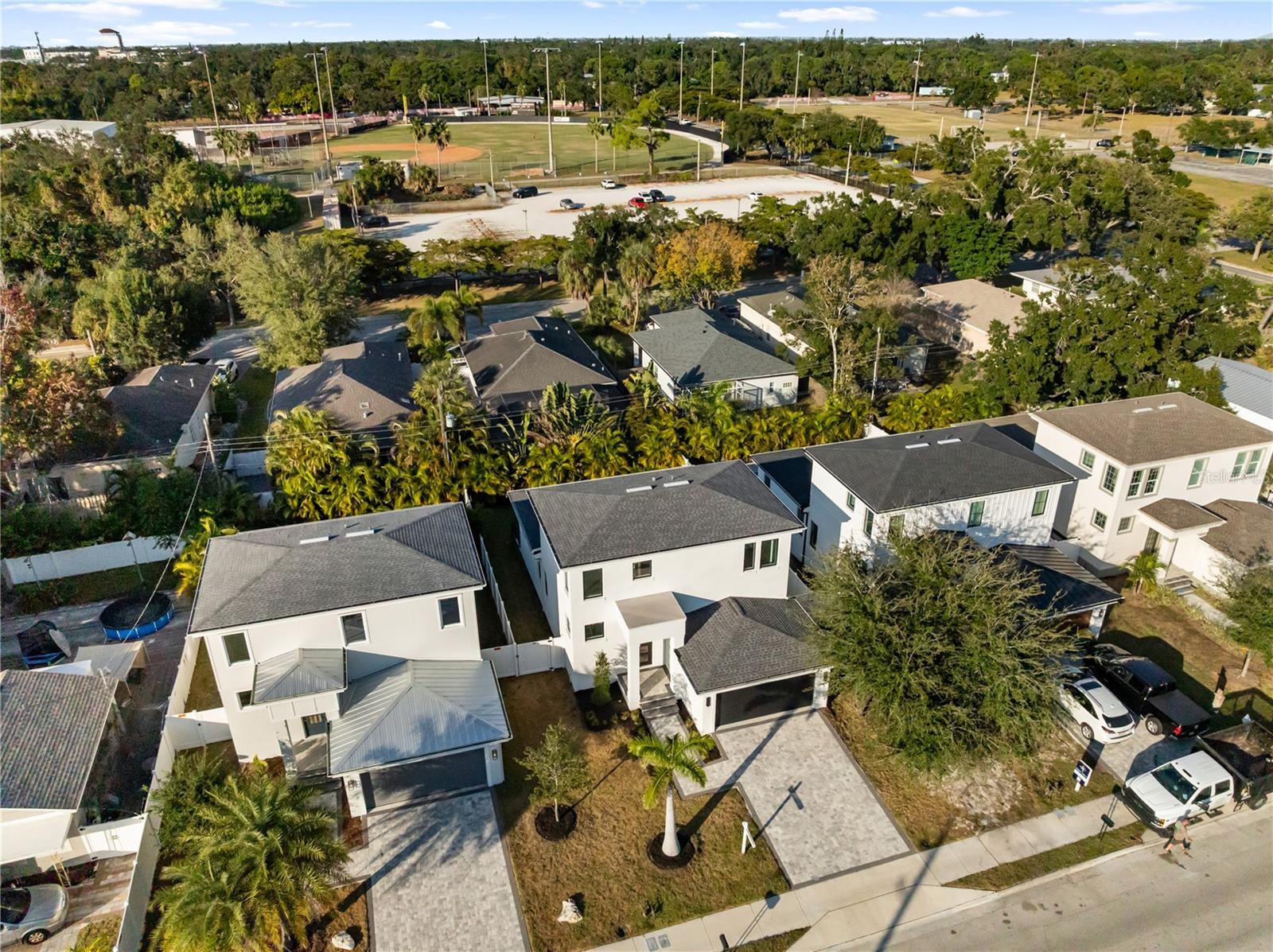 2355 BAHIA VISTA ST, SARASOTA, FL — photo 9