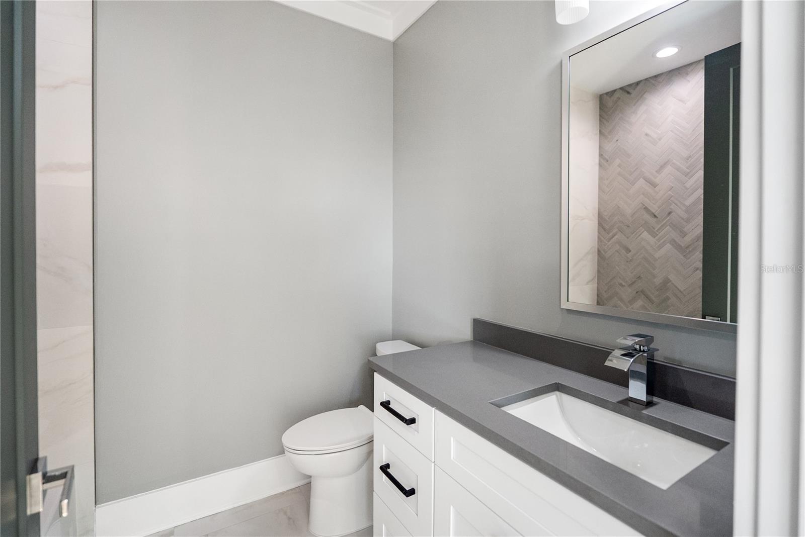 2355 BAHIA VISTA ST, SARASOTA, FL — photo 45