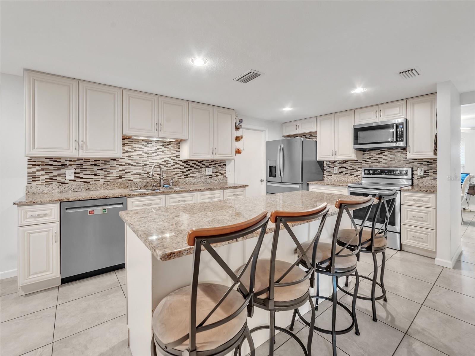 3509 KING GEORGE LN, SEFFNER, FL — photo 10