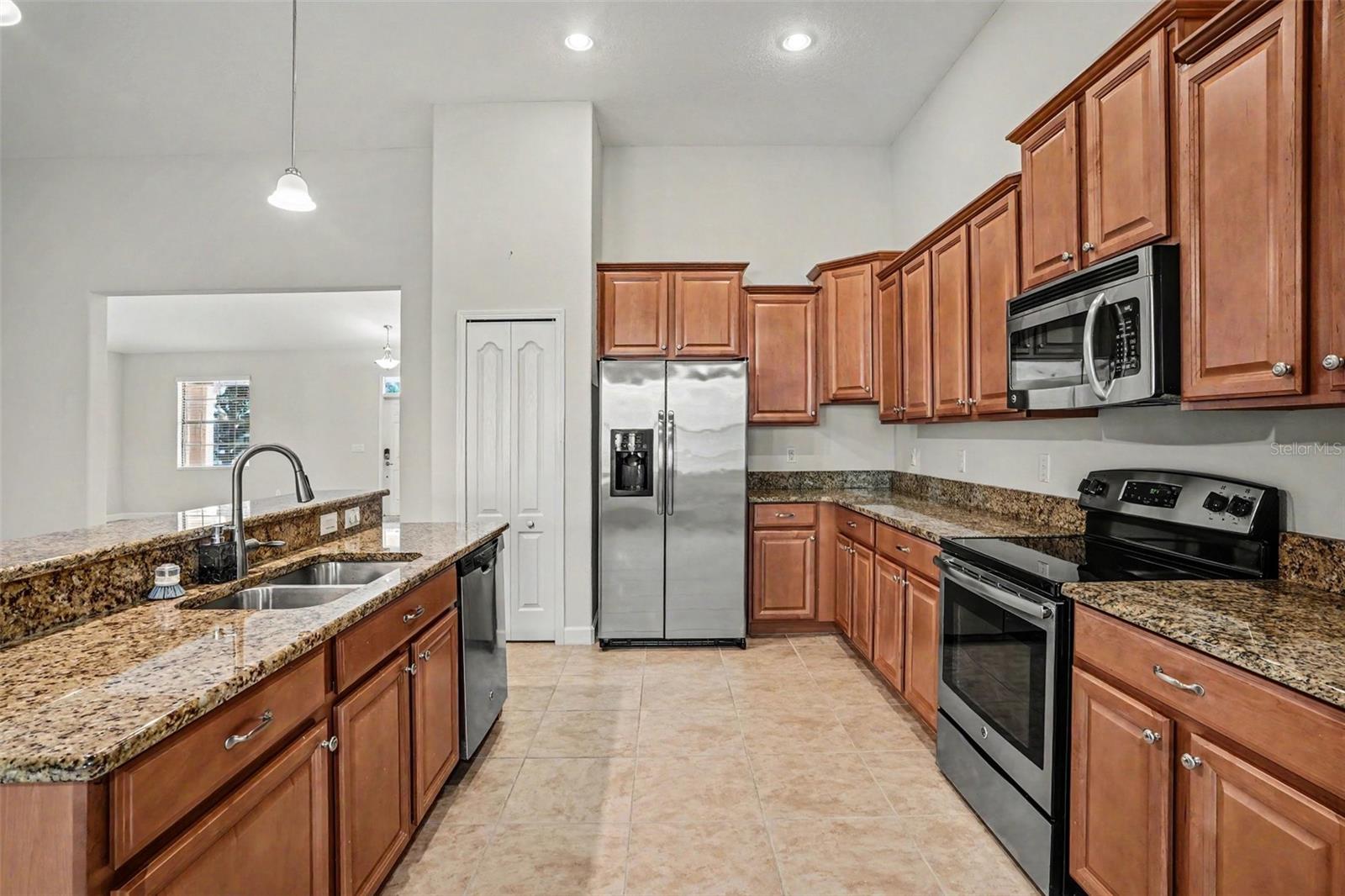 1392 PALMETTO DUNES ST, DAVENPORT, FL — photo 3