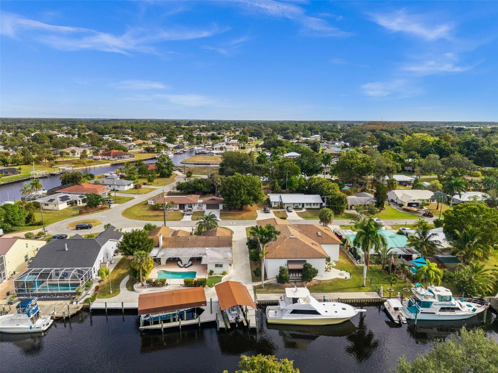 2129 W TOBAGO CIR, FORT MYERS, FL