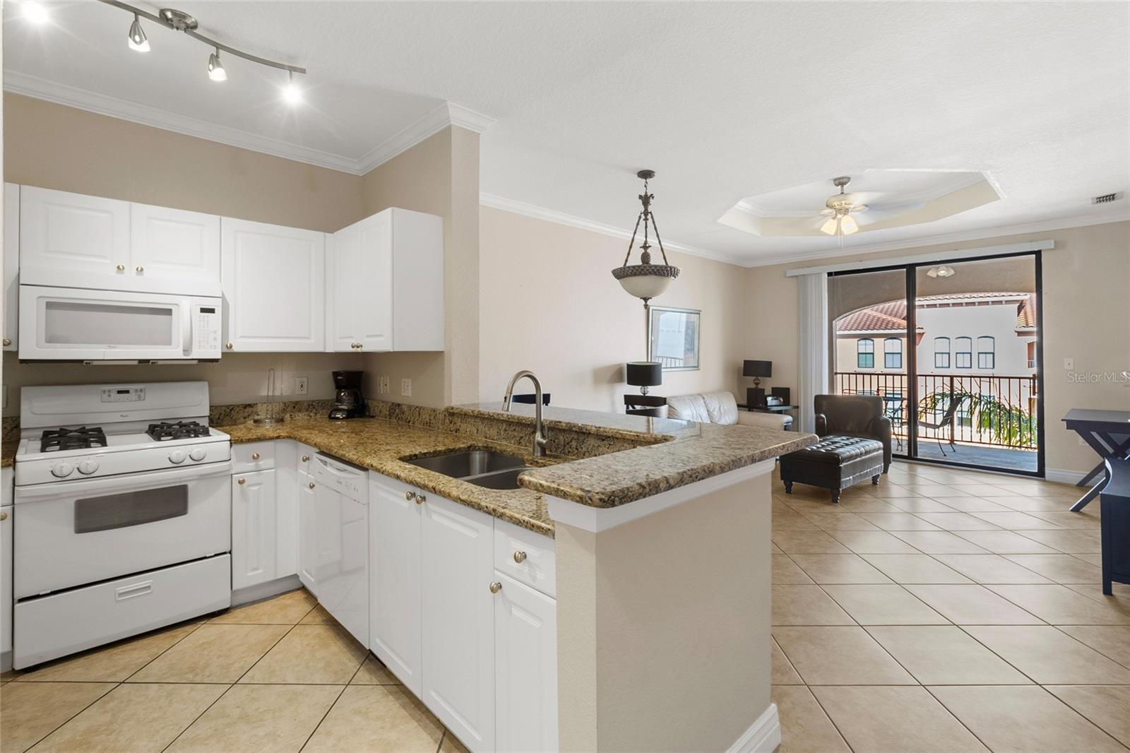 2739 VIA CAPRI #1034, CLEARWATER, FL — photo 4
