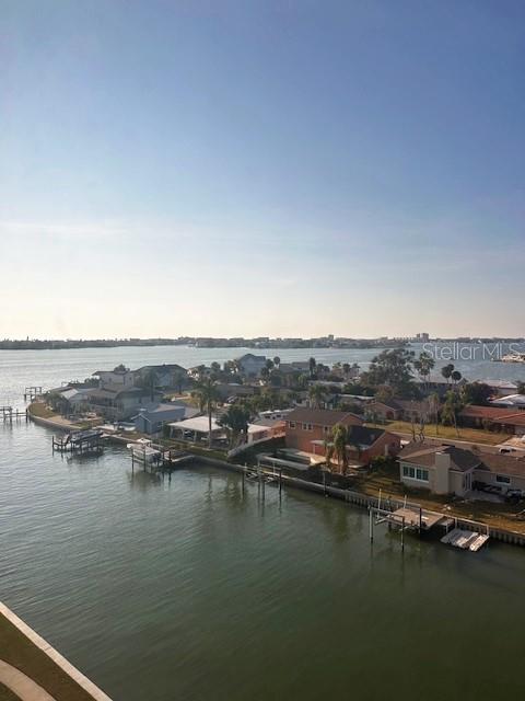 4725 COVE CIR #804, ST PETERSBURG, FL — photo 15