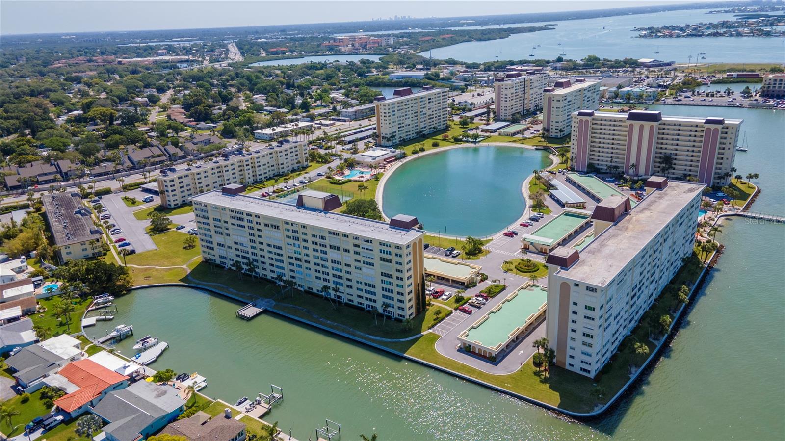 4725 COVE CIR #804, ST PETERSBURG, FL — photo 25