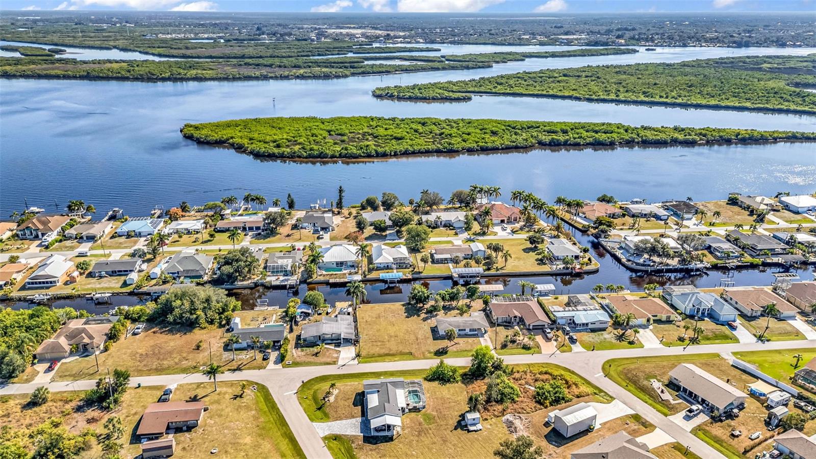 3334 DOVER DR, PUNTA GORDA, FL