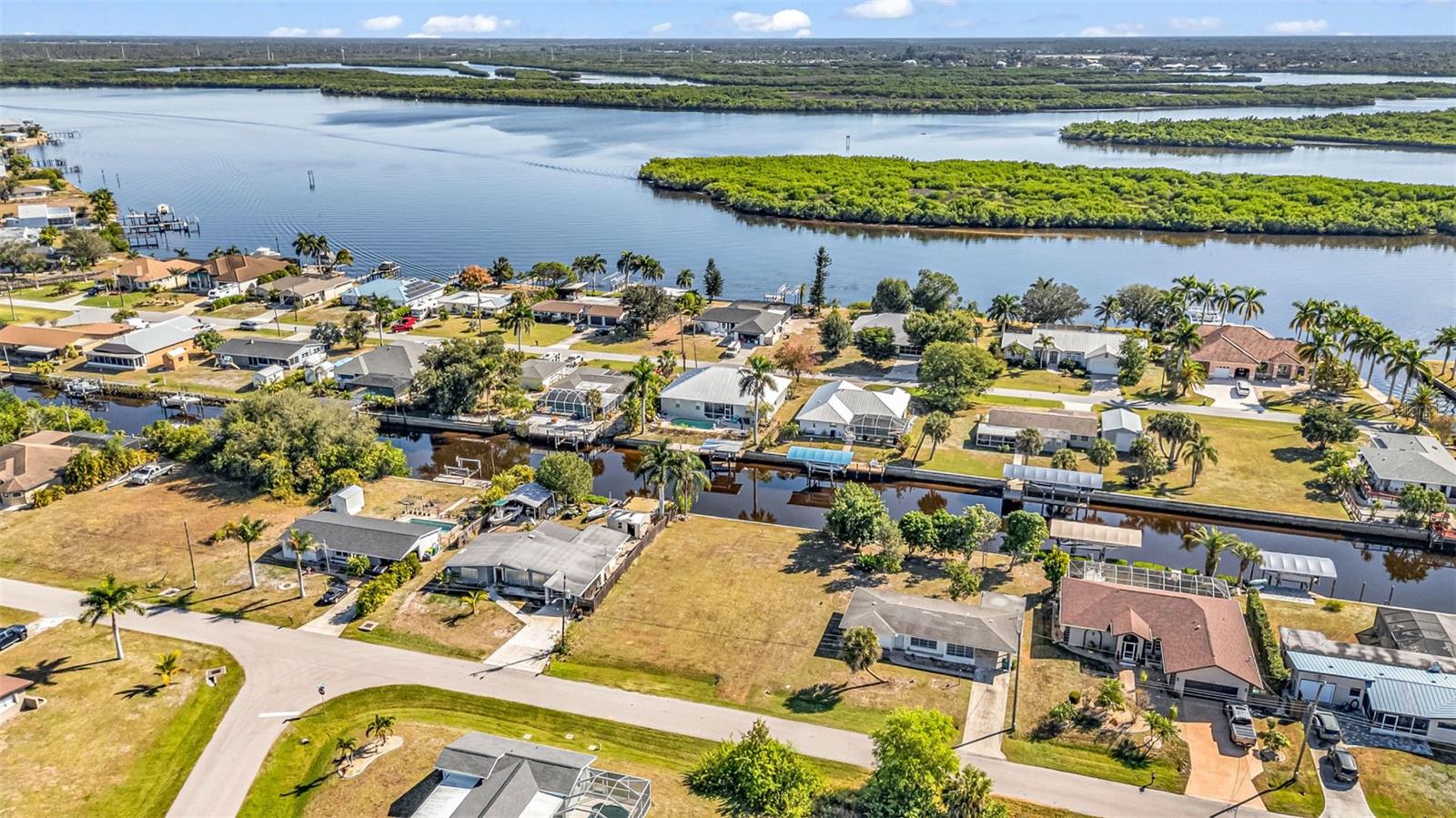 3334 DOVER DR, PUNTA GORDA, FL — photo 25