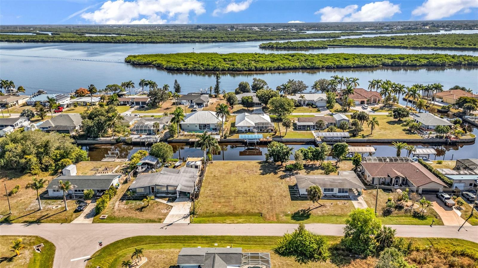 3334 DOVER DR, PUNTA GORDA, FL — photo 27