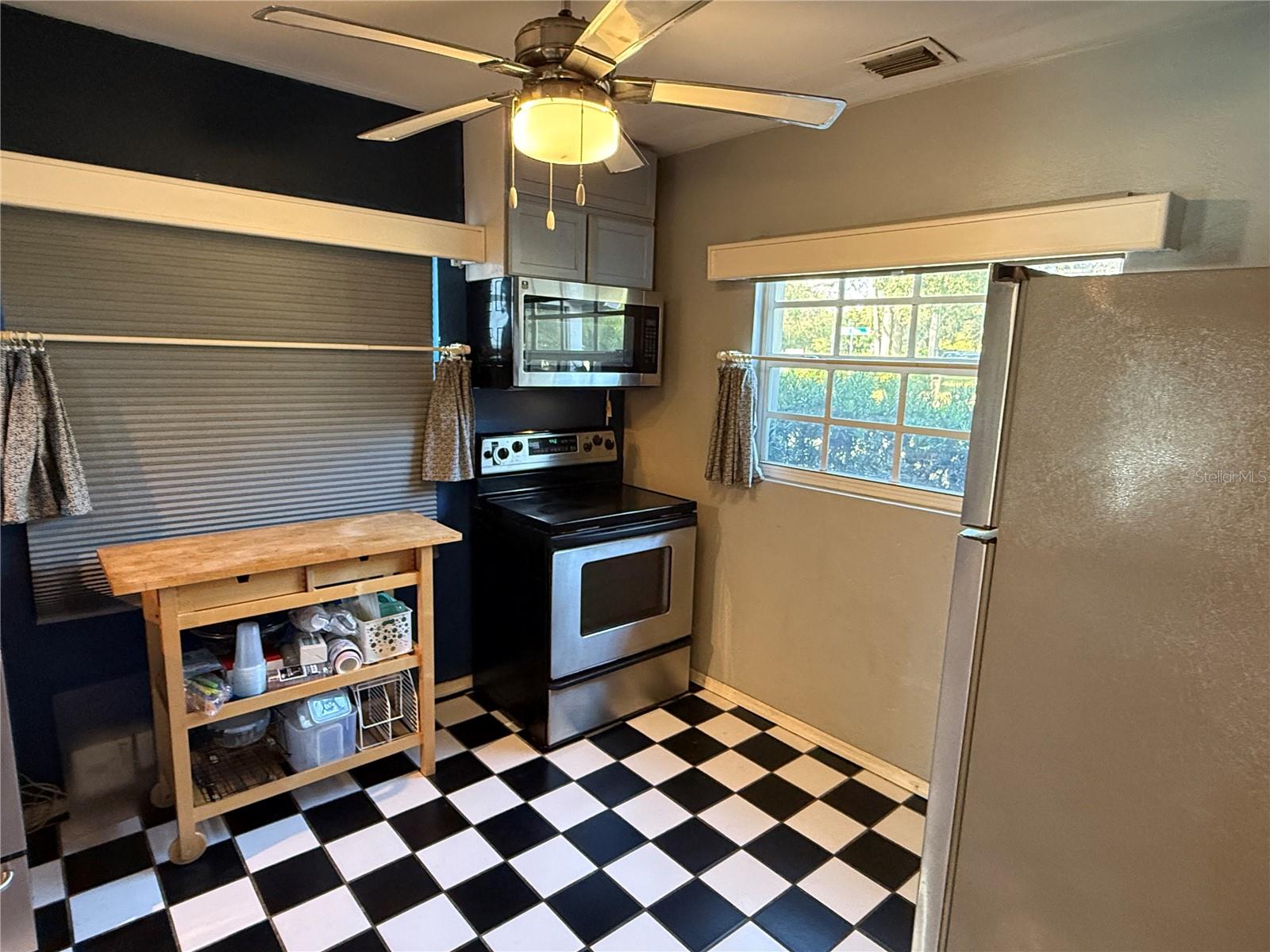 12510 FOREST HILLS DR, TAMPA, FL — photo 33
