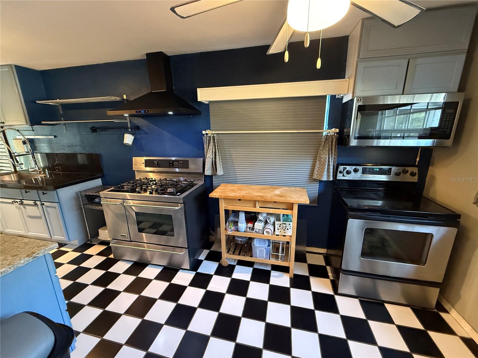 12510 FOREST HILLS DR, TAMPA, FL — photo 34