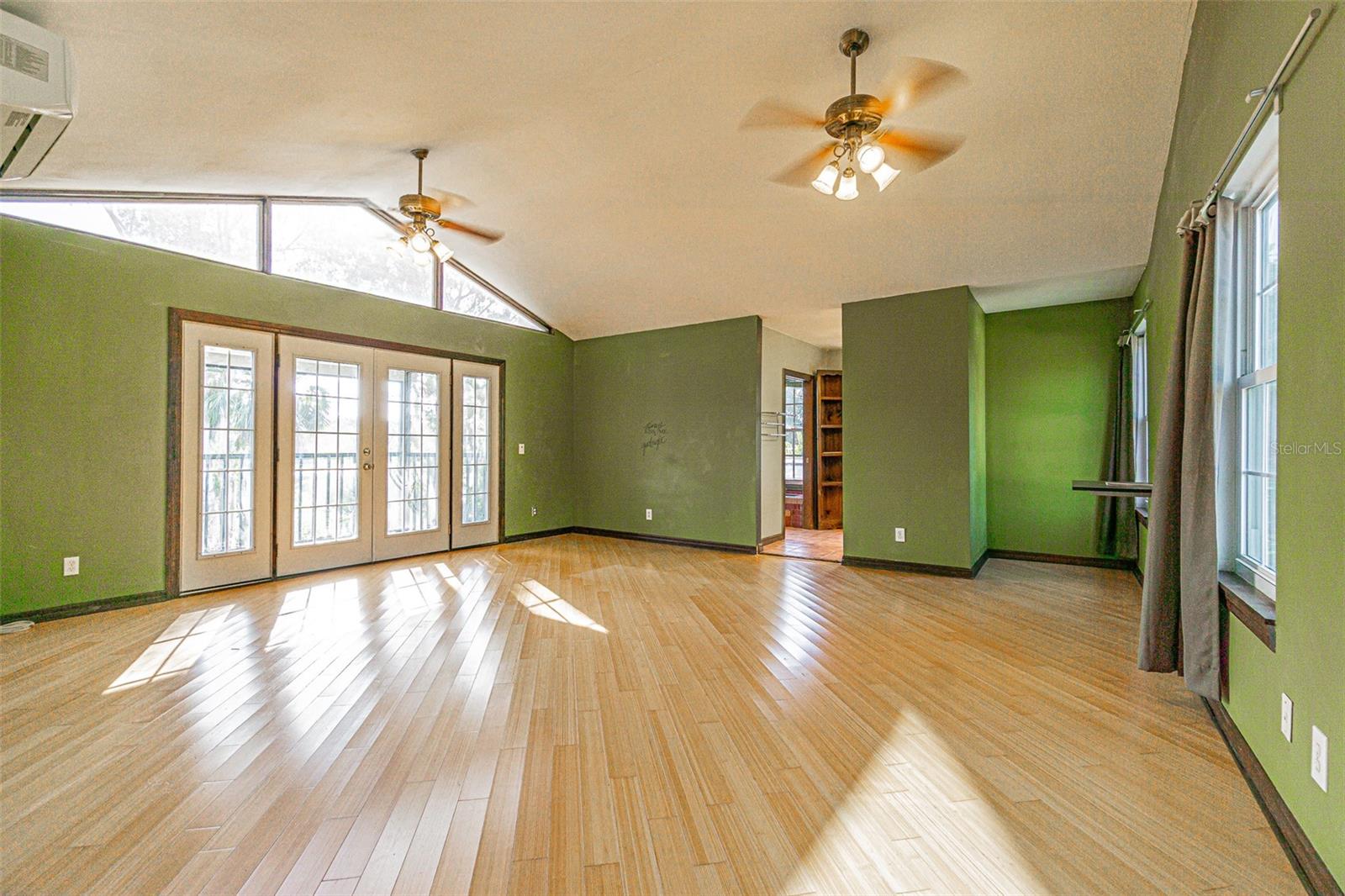 12510 FOREST HILLS DR, TAMPA, FL — photo 17