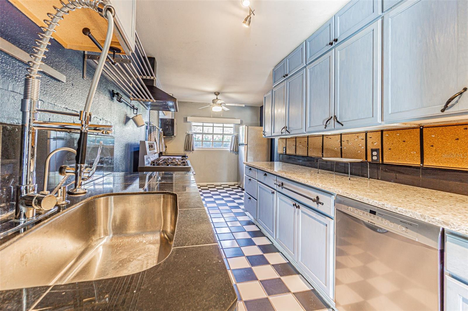 12510 FOREST HILLS DR, TAMPA, FL — photo 21
