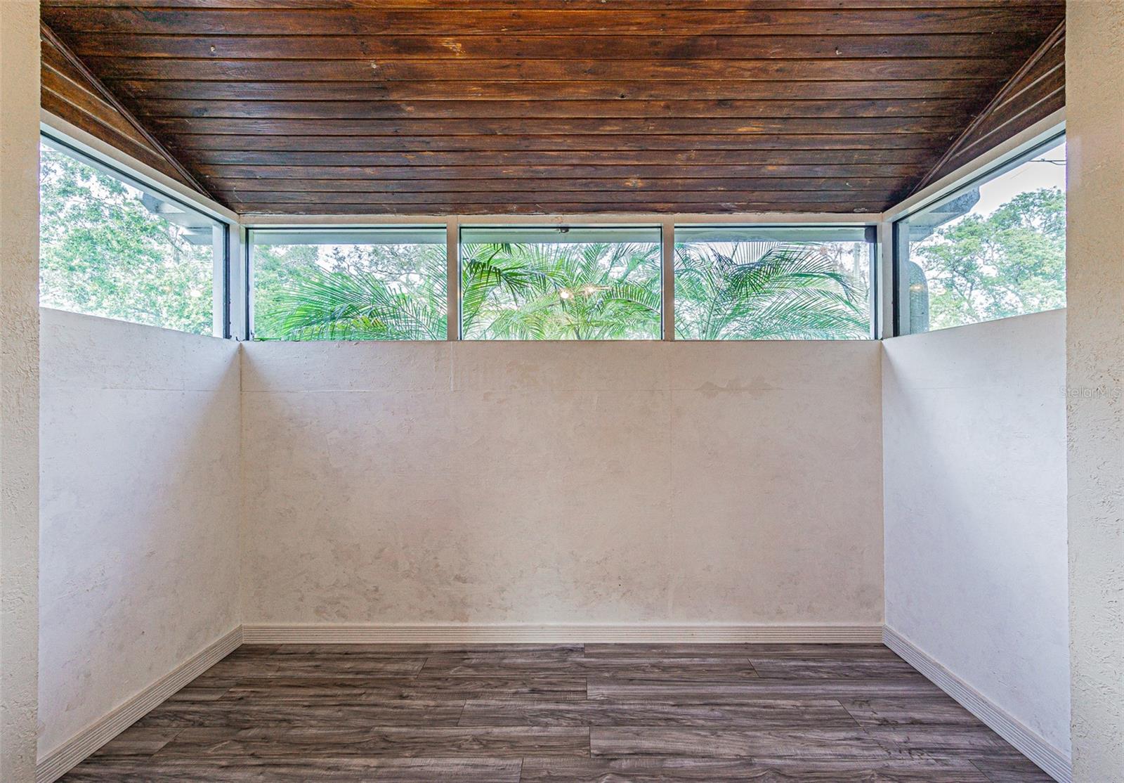 12510 FOREST HILLS DR, TAMPA, FL — photo 32