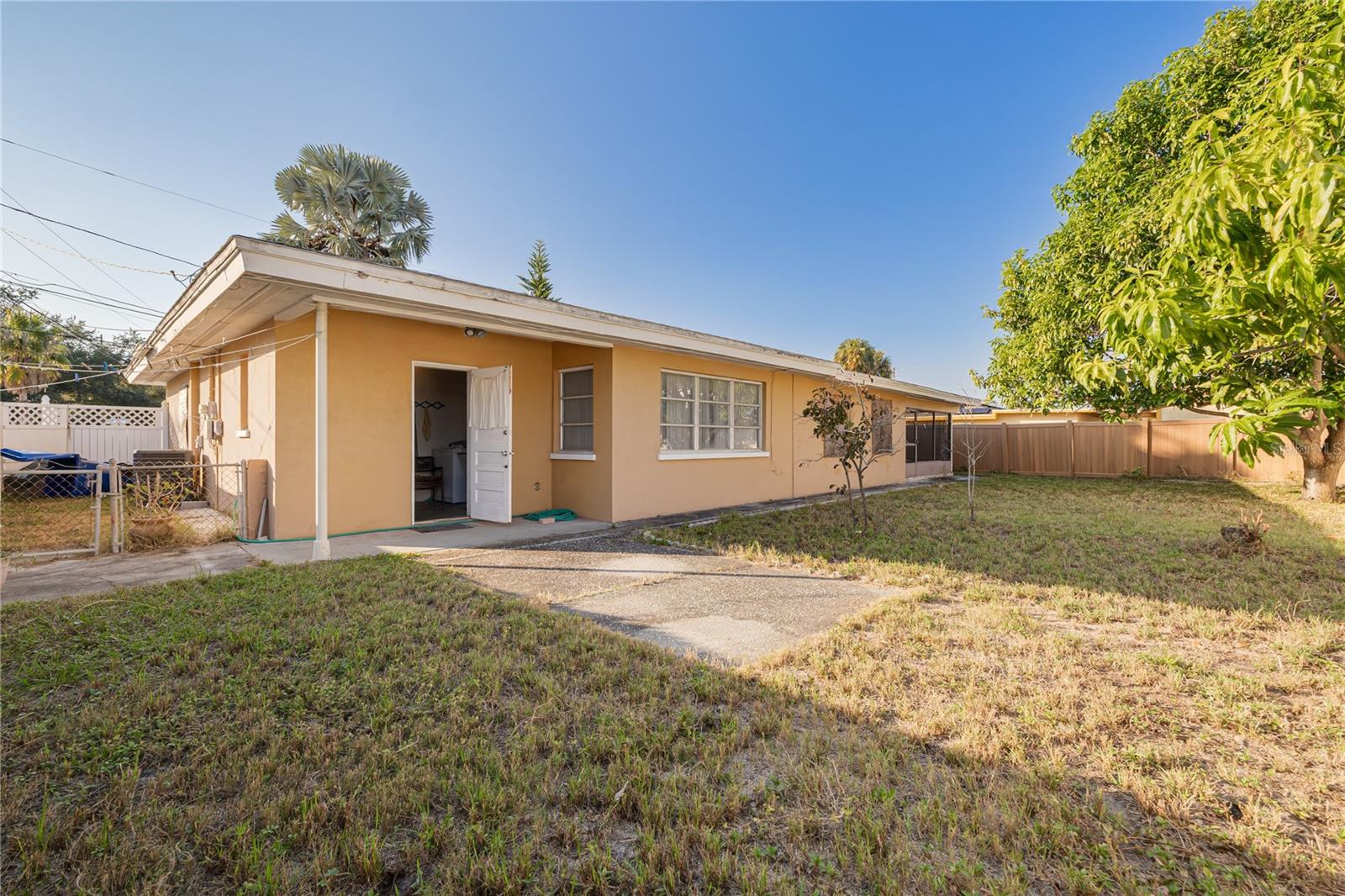 1715 S JEFFERSON AVE, LARGO, FL — photo 25
