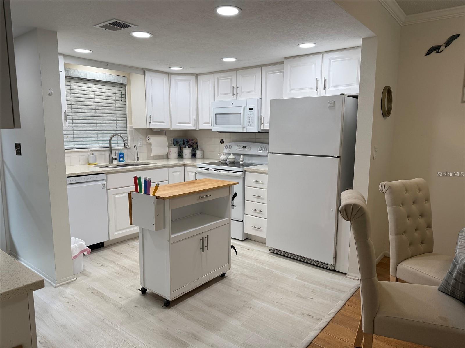 1100 E BAY DR #95, LARGO, FL — photo 9