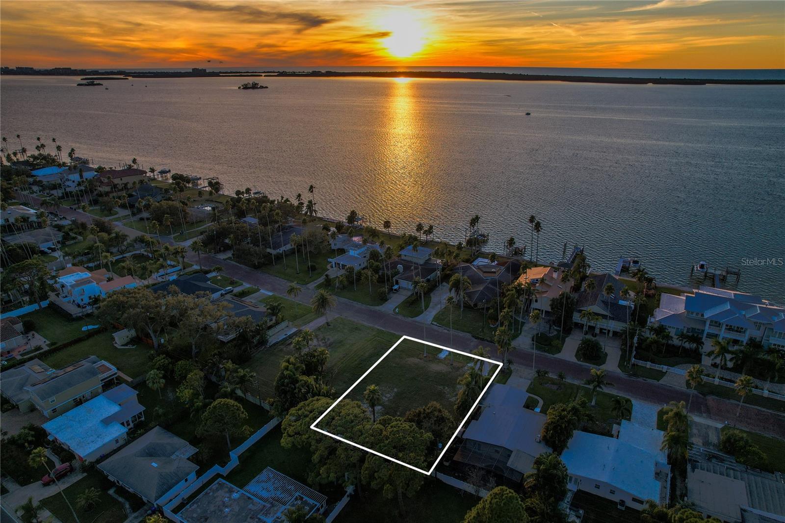 1645 SANTA BARBARA DR, DUNEDIN, FL — photo 4