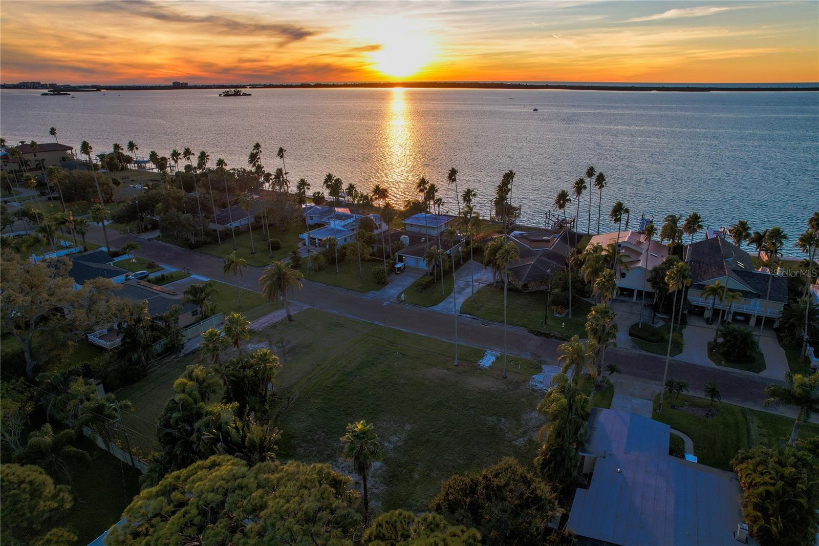 1645 SANTA BARBARA DR, DUNEDIN, FL — photo 10